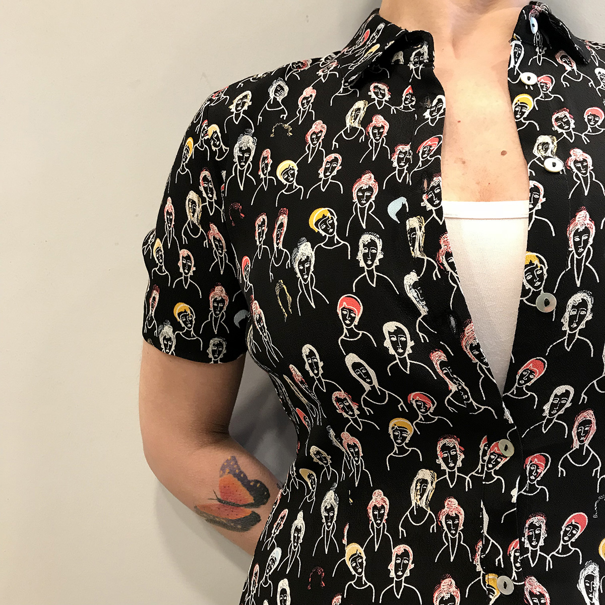 abito-surkana-camicia-visi-particolare